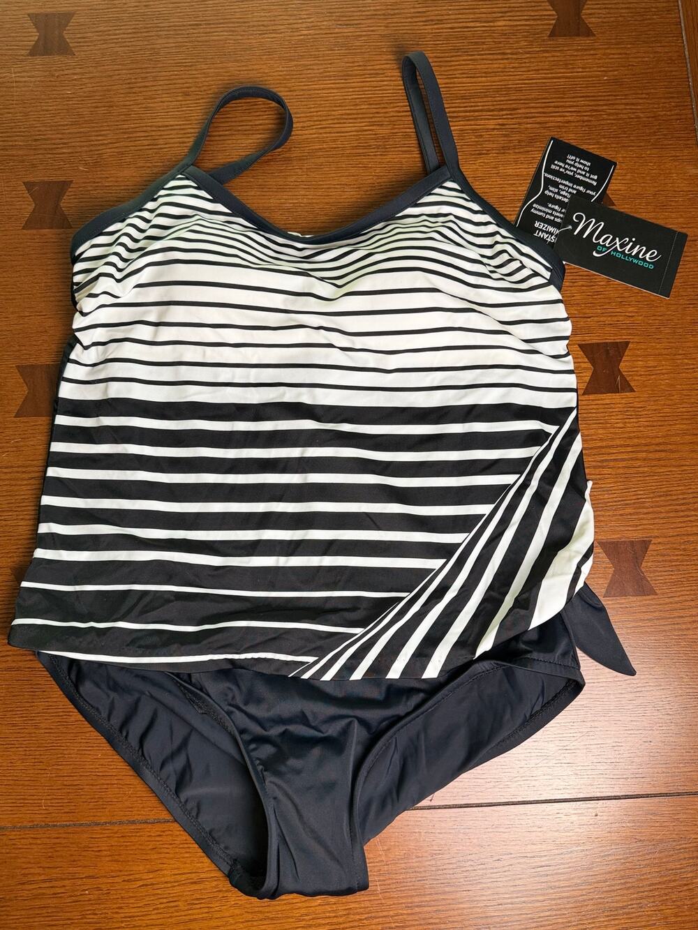 NWT Maxine of Hollywood Instant Minimizer Swimsuit Sz14
